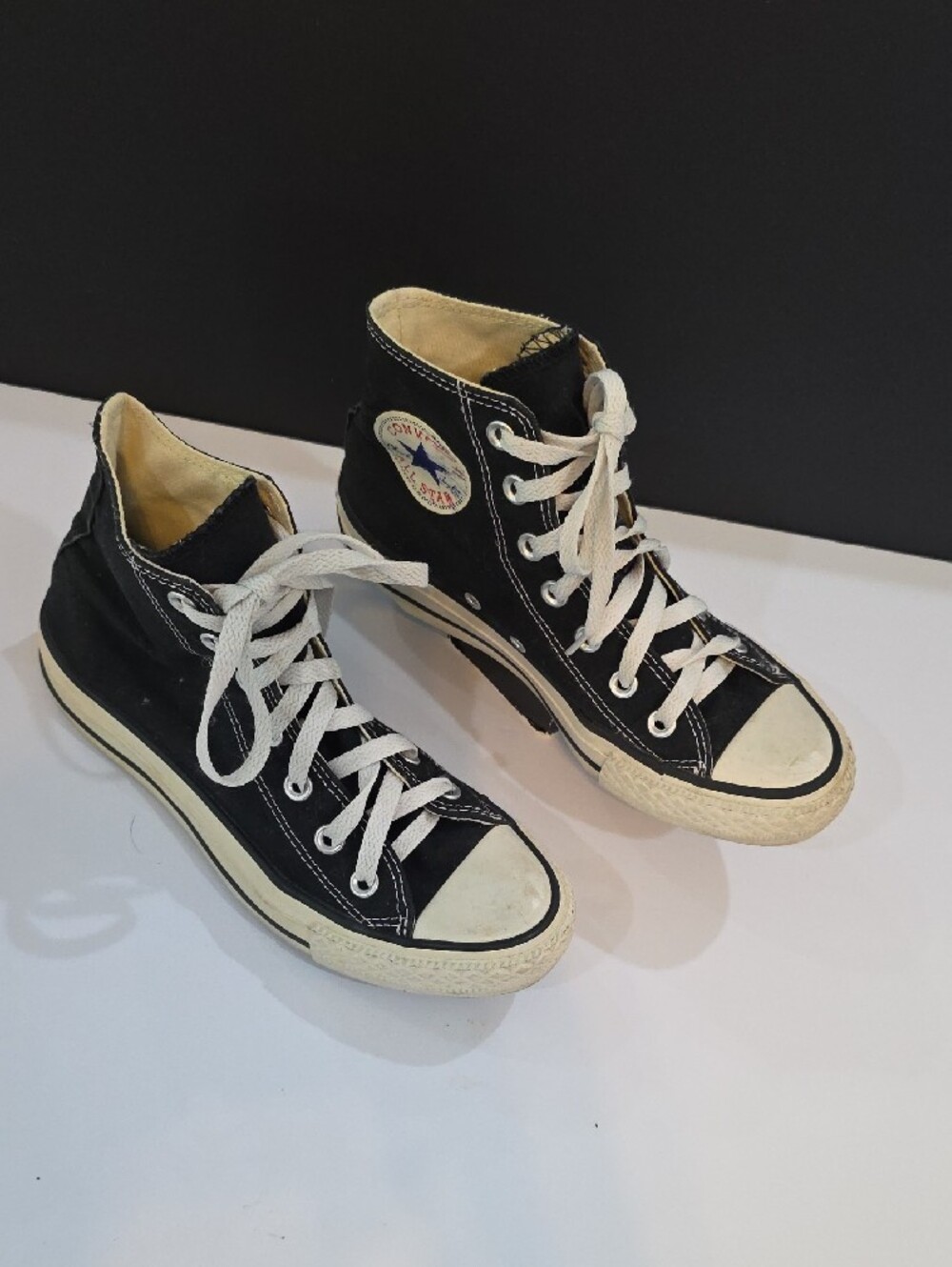 Converse All Star Women's Black and White High Top Sneakers Size 6.5 - Picture 3 of 9